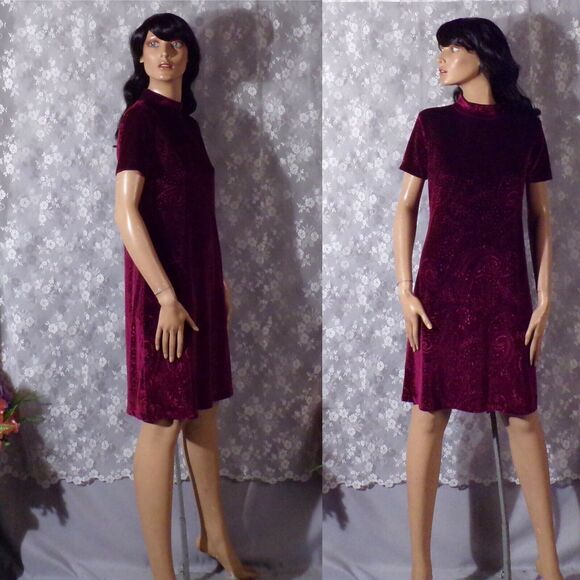 Unbranded Dresses & Skirts - Vintage 90s Dress 1990s Dark Red Velvet Paisley Whimsigoth Grunge Size Medium